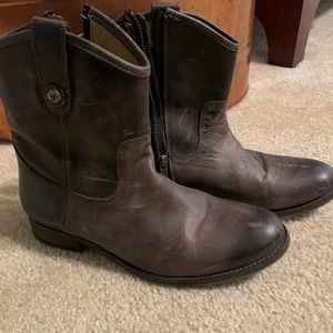 Frye Melissa Button Short women's boots 9